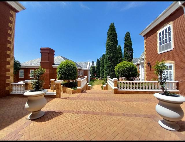 784M² OFFICE TO LET IN BRYANSTON